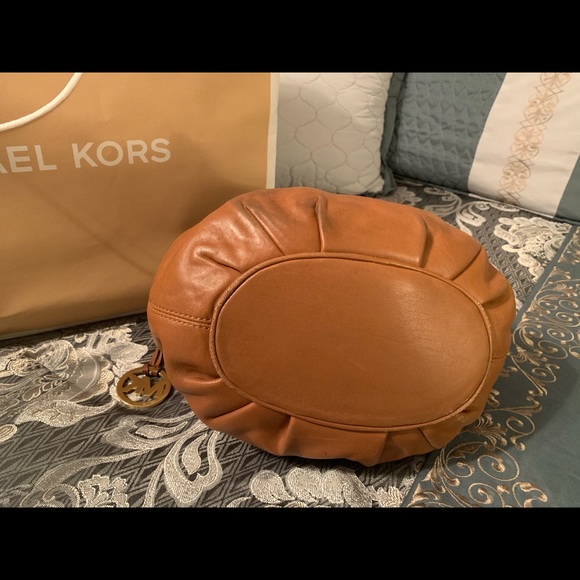 Michael Kors Handbag - Picture 5 of 9